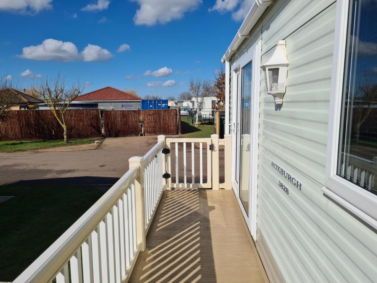 6 Berth Central Heated On The Chase Roxburgh Free Wifi Ingoldmells Exterior photo